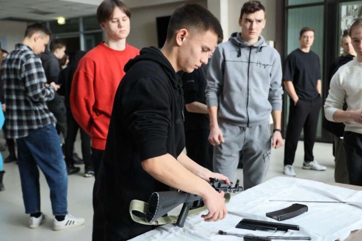 В Поволжском университете спорта и туризма ко Дню защитника Отечества студенты сдают нормы ГТО
