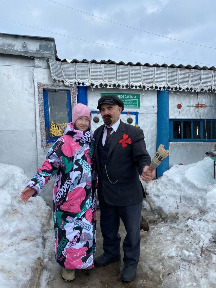 Учащиеся школы №9 города Нурлат встретились с Лениным