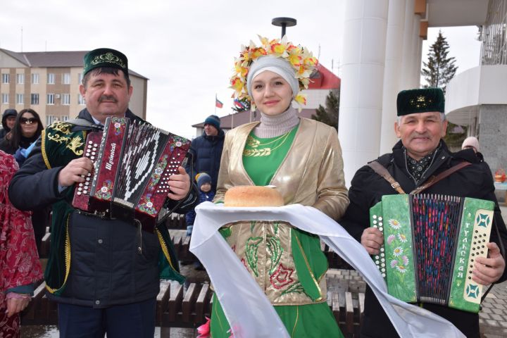 В Нурлате в преддверии Навруза прошли праздничные гуляния