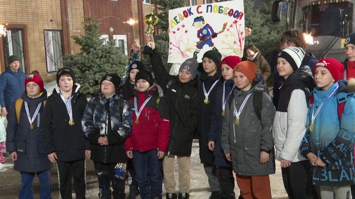 Команда «Ледок-2010»  вернулась в Нурлат с победой с «Золотой шайбы»