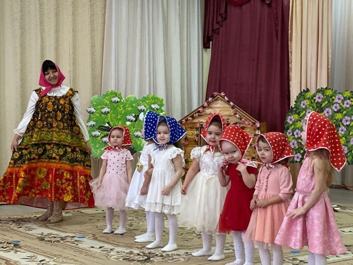 В детских садах Нурлата проходят утренники, посвящённые Международному женскому дню 8 Марта