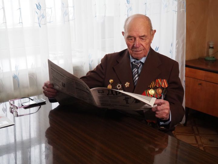 В Нурлате в преддверии Дня Победы ветераны Великой Отечественной войны получили в подарок подписку на районную газету