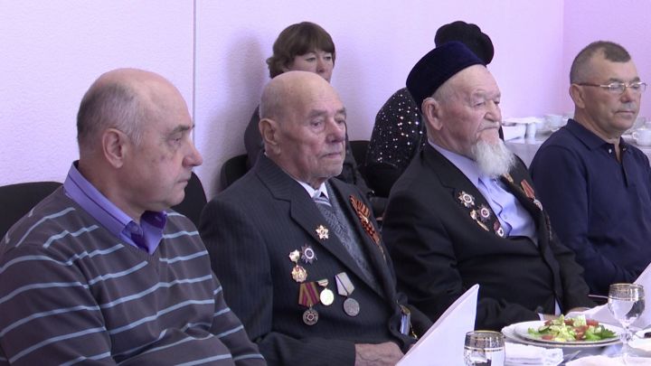 Ветераны Великой Отечественной войны побывали на торжественном приеме у главы района