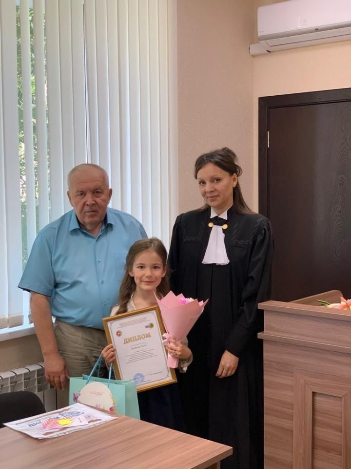 Нурлатская школьница стала призером патриотического конкурса Министерства юстиции РТ