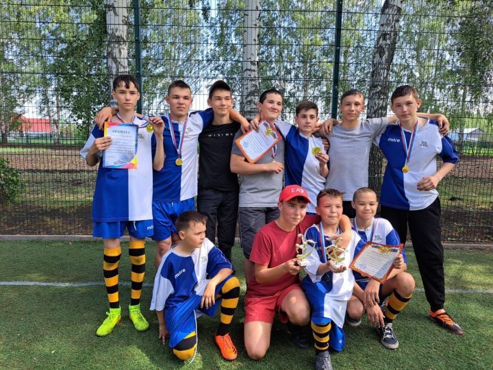 Сельские школы Нурлатского района провели турнир по мини-футболу