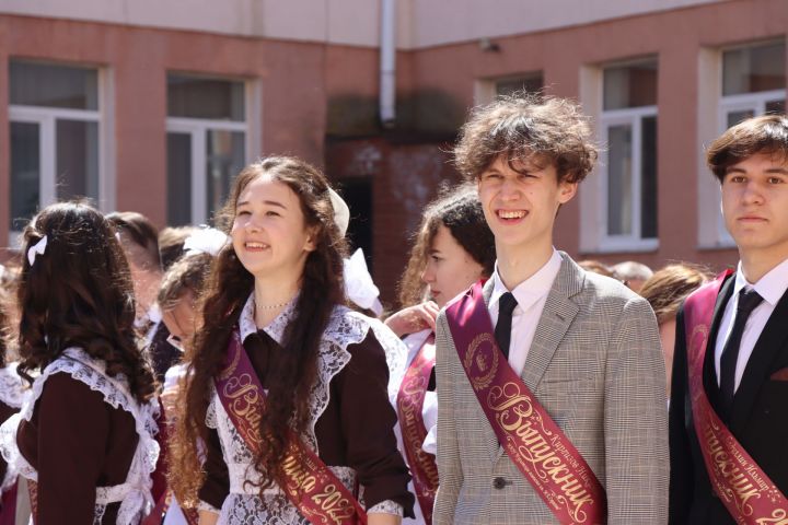25 мая в школах Татарстана пройдут последние звонки, а с 23 июня начнутся выпускные вечера