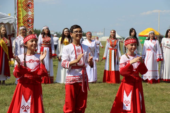 В Нурлате ярко и красочно встретили Уяв