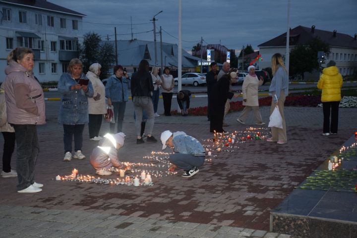 В Нурлате прошла акция «Свеча памяти»