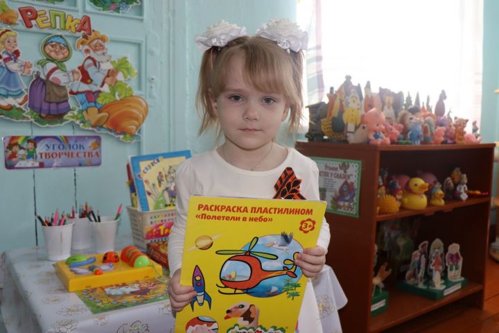 Арина Шмакова из села Тюрнясево Нурлатского района со всеми находит общий язык