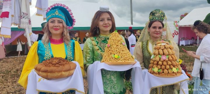 Сегодня  нурлатцы участвуют в XVI Республиканском национально-фольклорном празднике «Сабантуй» в Мордовии