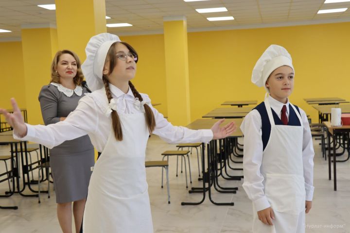 В Нурлатской школе №9 торжественно открыли пищеблок