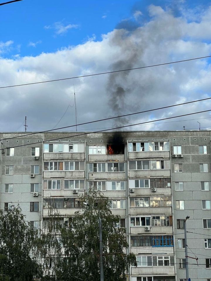 Сотрудники 73 пожарно-спасательной части напоминают порядок действий при пожаре в квартире