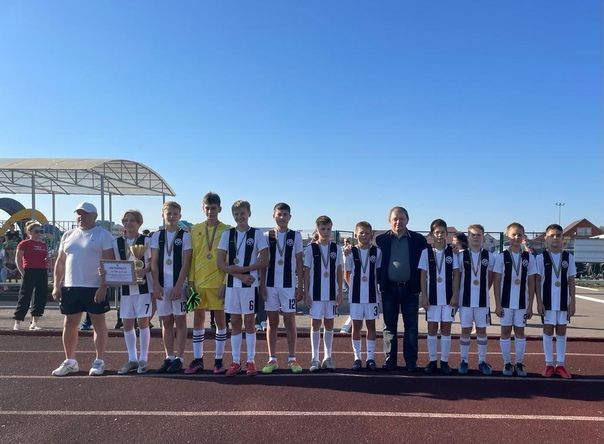 В Нурлате Дамир Ишкинеев торжественно наградил бронзовых призеров