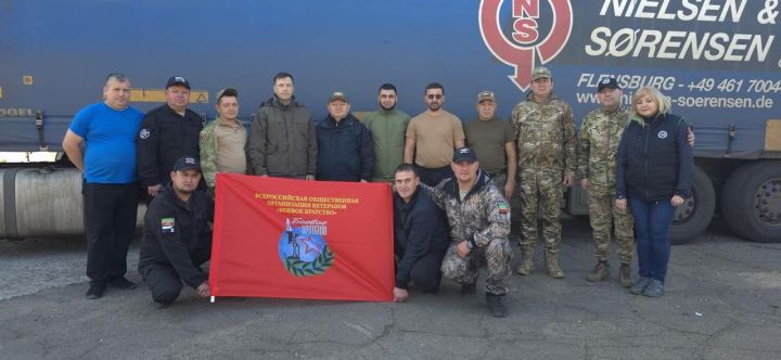 Дамир Ишкинеев совершил поездку в зону специальной военной операции с гуманитарной миссией