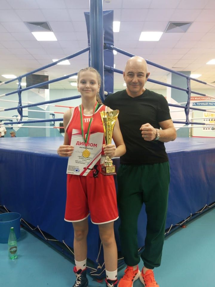 Нурлатская спортсменка впервые в истории района стала чемпионкой Первенства РТ по боксу