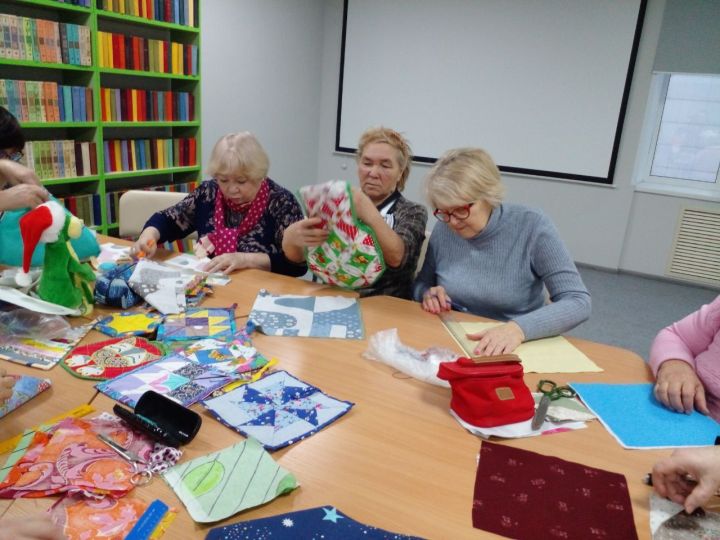 Члены женского клуба «Веста» собрались на очередную встречу