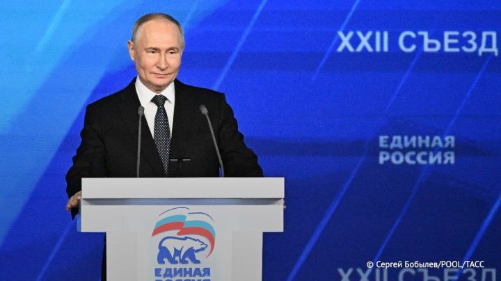 Путин заявил, что экономика РФ растет на фоне беспрецедентных санкций