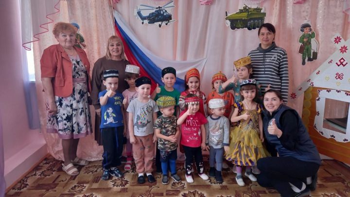 Среднекамышлинский детский сад посетили сотрудники Нурлатского Дома Дружбы народов