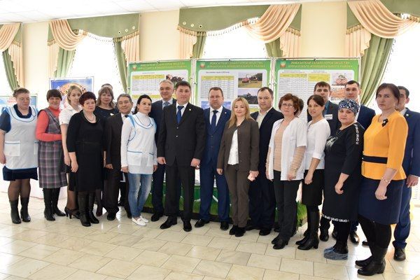 Николай и Наталия Блиновы из Нурлата участвуют в конференции питомниководов