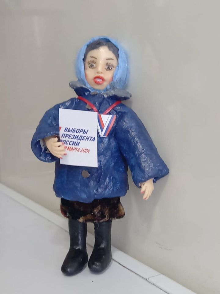 Нурлатская мастерица изготовила новую куклу к выборам Президента РФ
