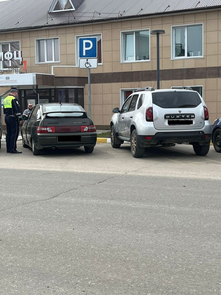 Нурлатские автоинспекторы провели рейд «Инвалидная парковка»