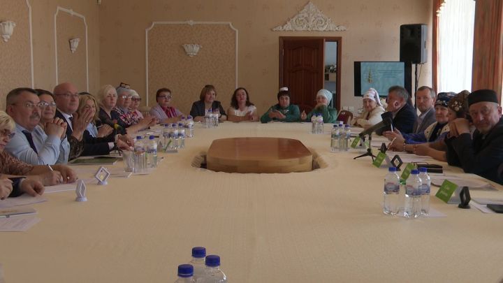 Руководители отделений Закамской зоны Всемирного конгресса татар собрались в Нурлате на заседание
