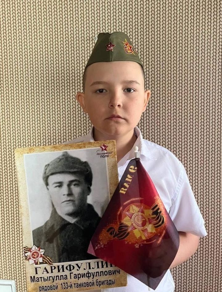 Расул Абдуллин: «На своей машине он эвакуировал из госпиталей первой линии около 500 тяжелораненых.»