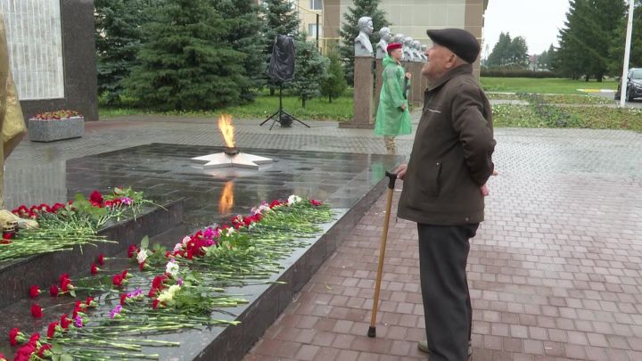 В день памяти и скорби нурлатцы стали участниками траурного митинга
