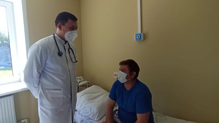 В центральную поликлинику Нурлата завезено более 5 тысяч доз вакцины для взрослых и детей