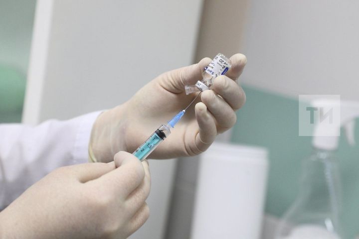 В Татарстан завезли первую партию вакцины от гриппа