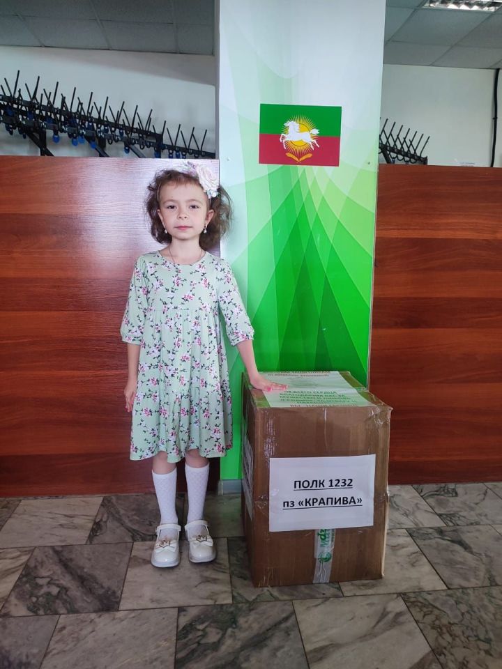 Участница шоу «Лучше всех» из Нурлата отправила бойцу СВО именную посылку