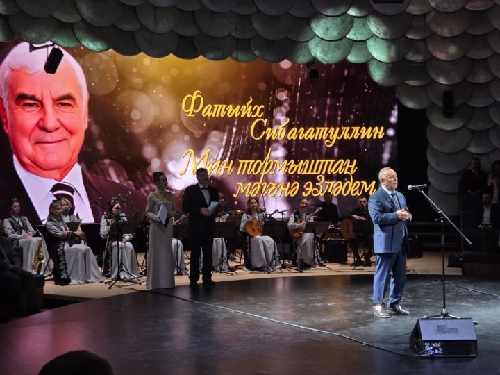 Делегация Нурлатского района почтила память Фатиха Сибагатуллина