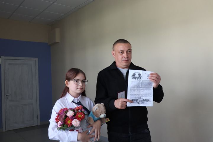 Письмо нурлатской школьницы стало оберегом для бойца