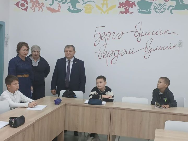 Дамир Ишкинеев оценил потенциал центра «Киләчәк» и дал поручения по развитию
