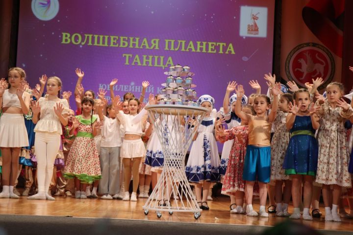 Яркий юбилей: хореографическому отделению Нурлатской ДШИ «Сәләт» исполнилось 25 лет (+фоторепортаж)