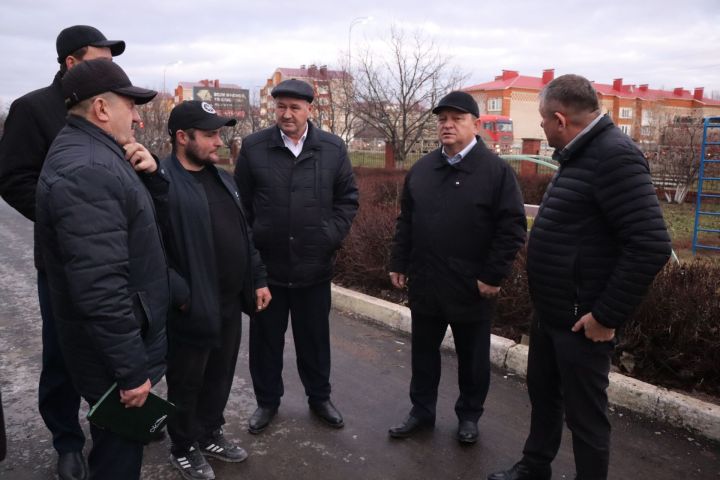 Дамир Ишкинеев рабочее совещание провел на объекте капремонта