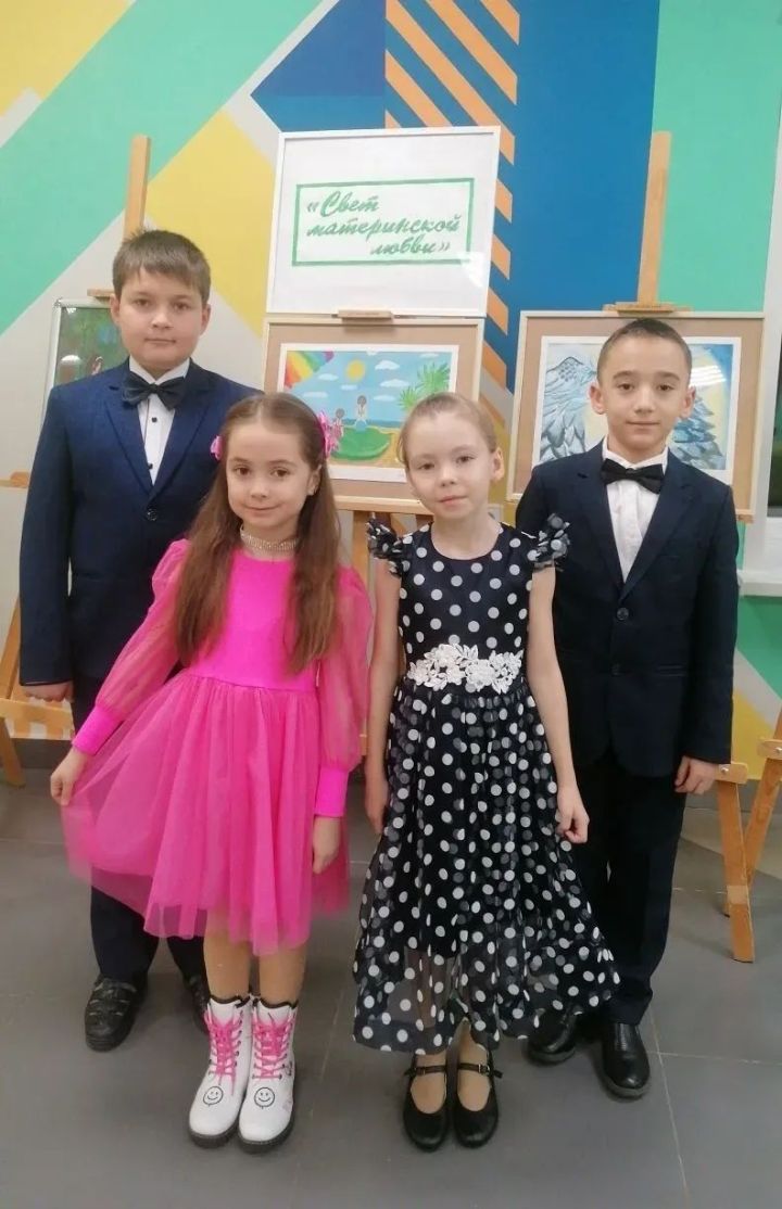 Подарок от всего сердца: в «Сэлэт» прошел концерт для мам