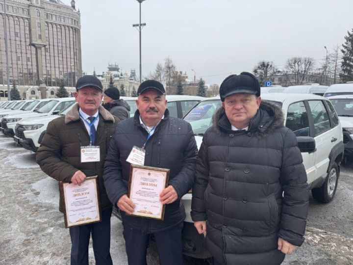 Нурлатские сельские поселения получили новые служебные автомобили