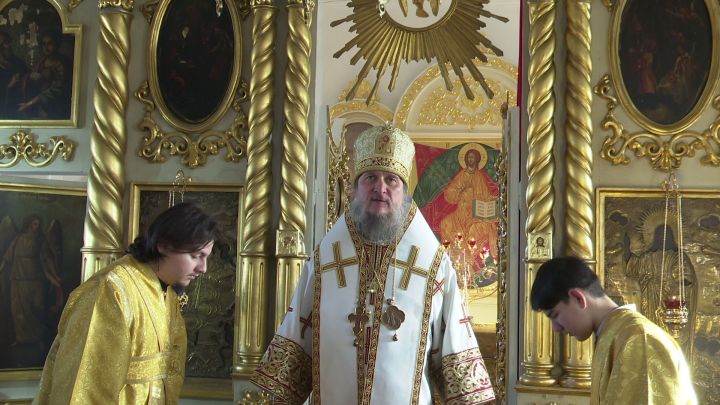 155 лет истории: в Биляр-Озере освятили уникальный храм