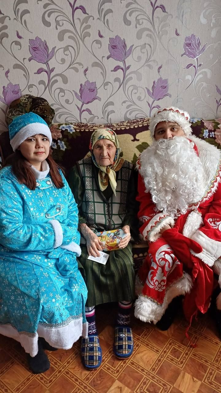 «Тепло на тарелке и в сердце»: в Нурлате прошла новогодняя благотворительная акция