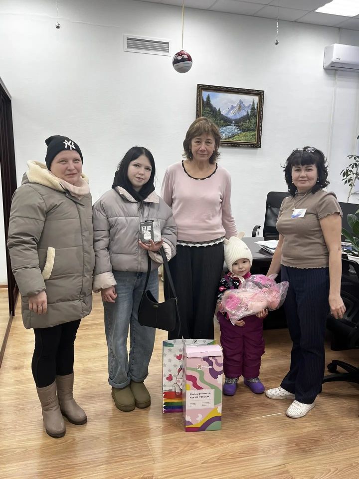 Новогоднее чудо от сотрудников Социального фонда: в Нурлатском районе исполнили детские мечты