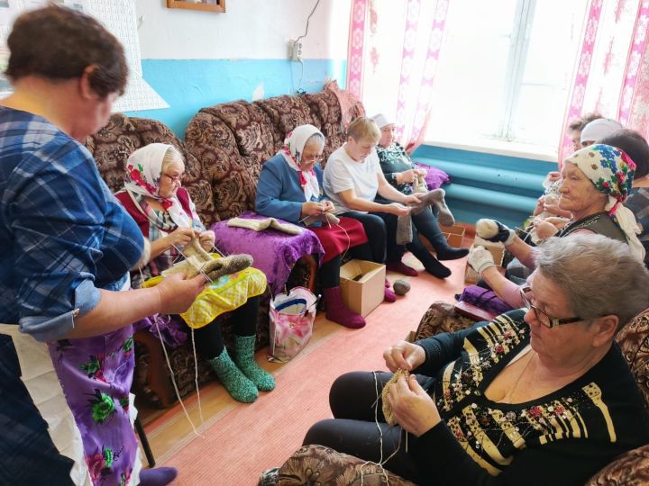 Нурлатские единороссы присоединились к акции «Тепло для Героя»