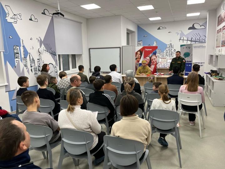Патриотическое воспитание в Нурлате: Встреча поколений с ветеранами Афганистана и СВО в центре «Килэчэк»