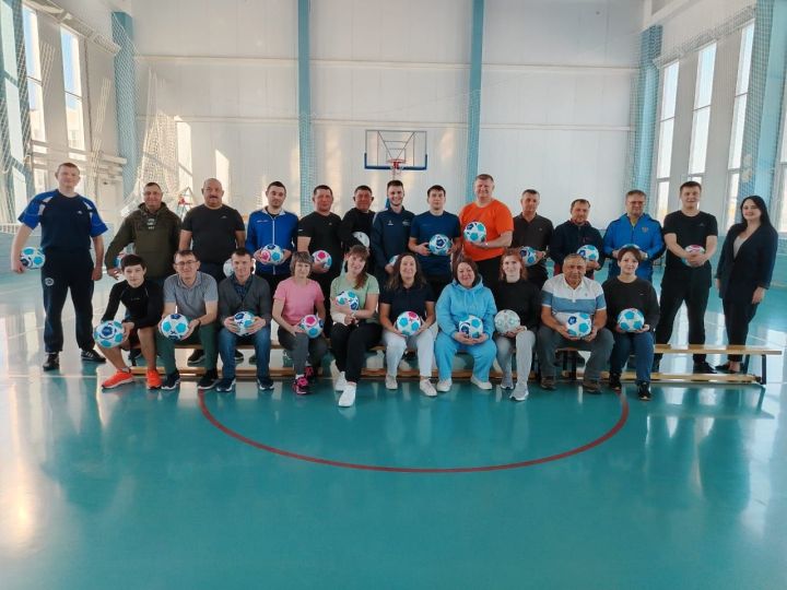 Учителя физической культуры района обсудили развитие проекта «Футбол в школе»