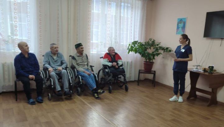 День космонавтики в Нурлатском доме престарелых: к звёздам сквозь время!