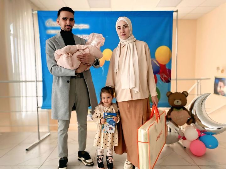 В Нурлате отметили рождение юбилейного 50-го малыша в 2025 году