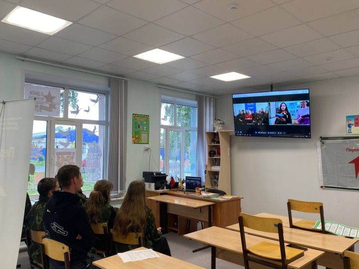 Нурлатские школьники провели виртуальную экскурсию для юнармейцев из Ульяновской области