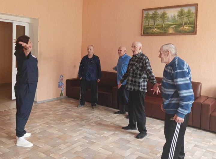 Ежедневная физкультура – залог здоровья и активности для жителей Нурлатского дома-интерната