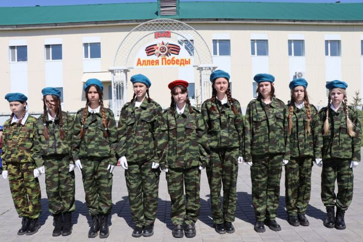 В Нурлате торжественно открыли Аллею Победы в честь героев-железнодорожников