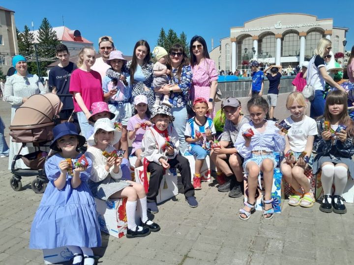 Минниханов пригласил татарстанцев провести лето в парках республики